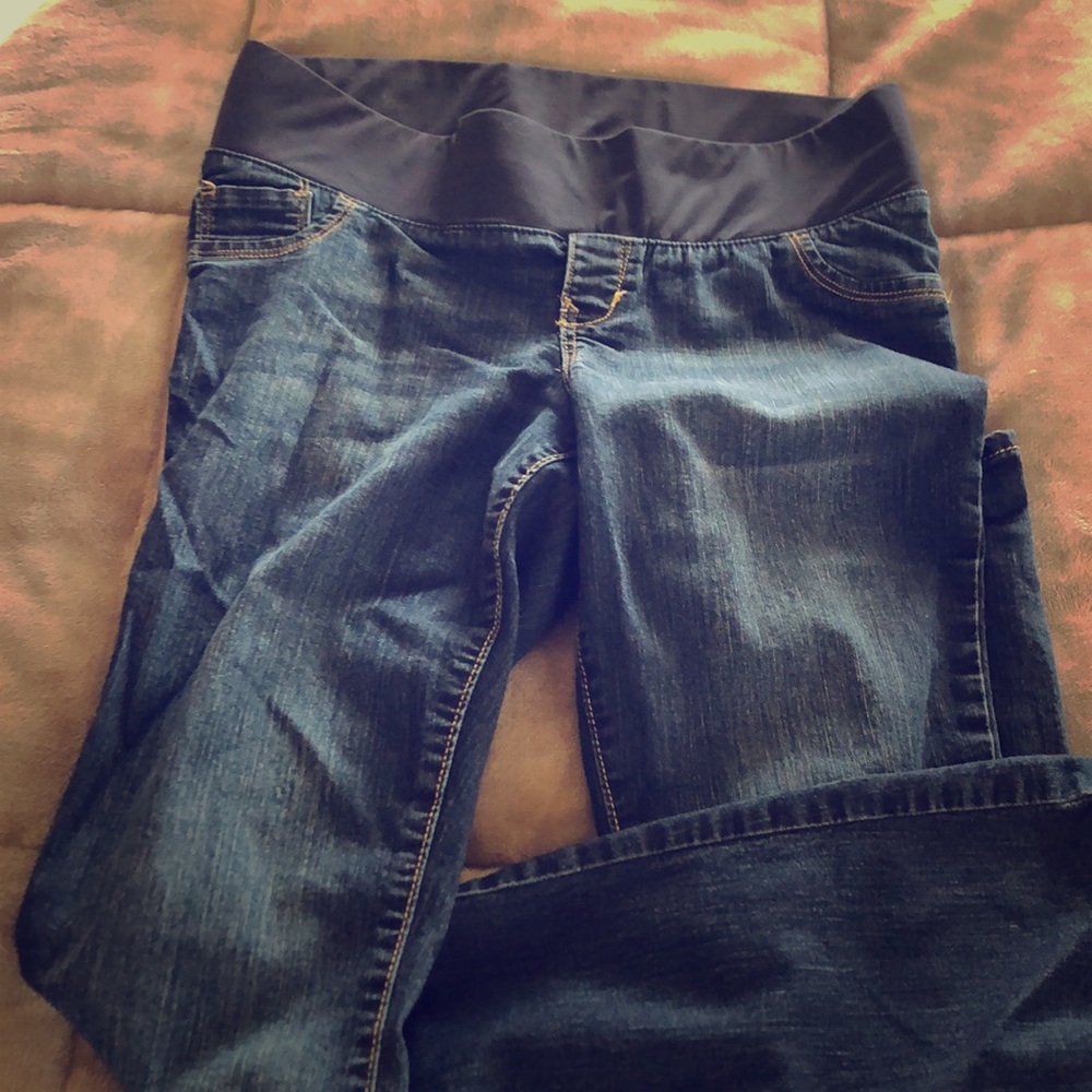 Old navy women’s maternity pants size 6